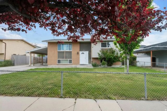 3452 S 7930 W, Magna