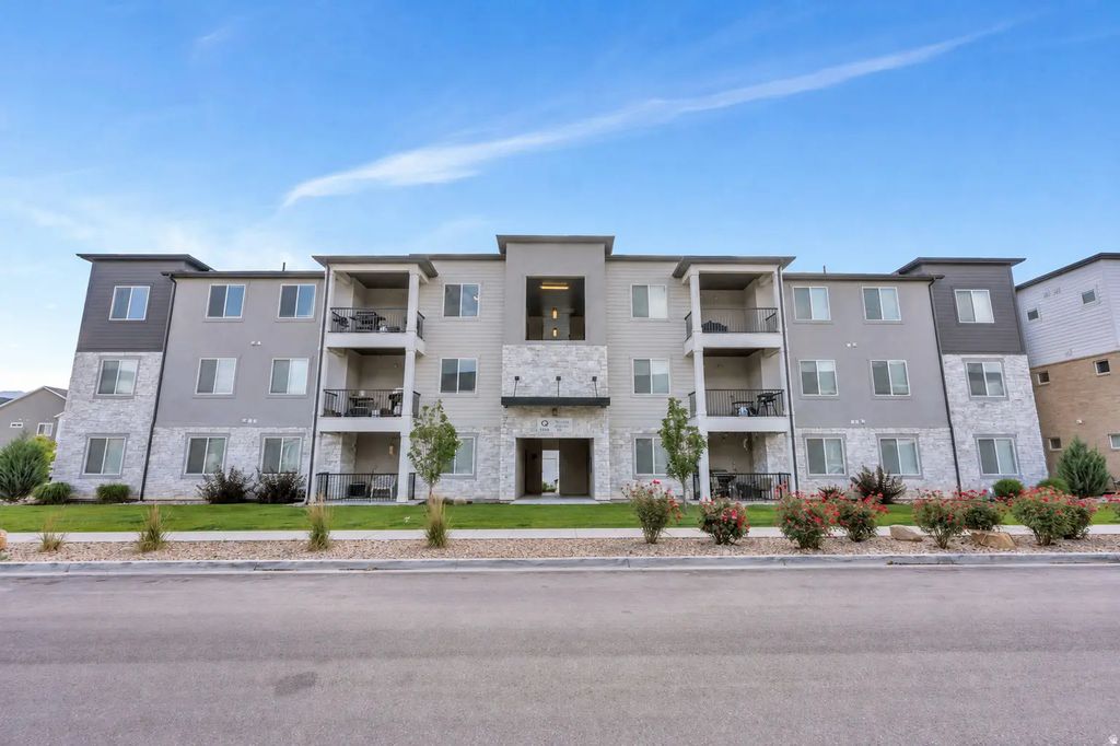 1386 N 3830 W Q301, Lehi
