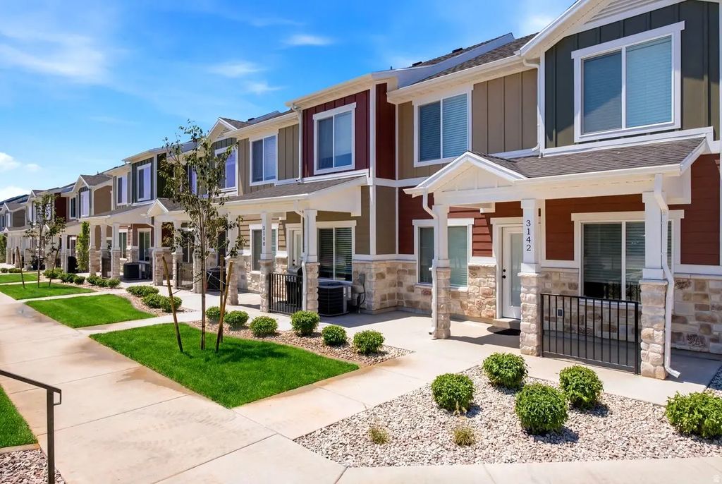 3098 N 1625 E 109, Layton