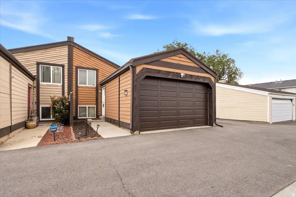 2324 W 4175 S, Taylorsville