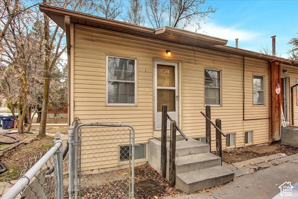 467 N Harrisville Rd, Harrisville