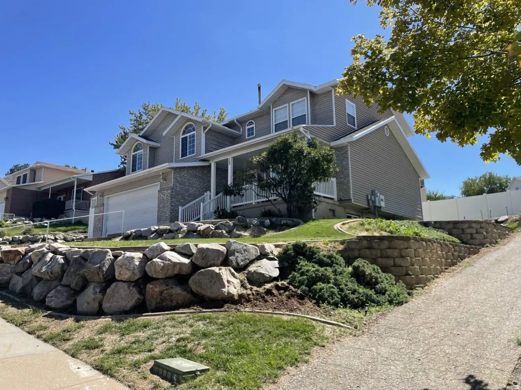 594 Sider Dr, North Salt Lake