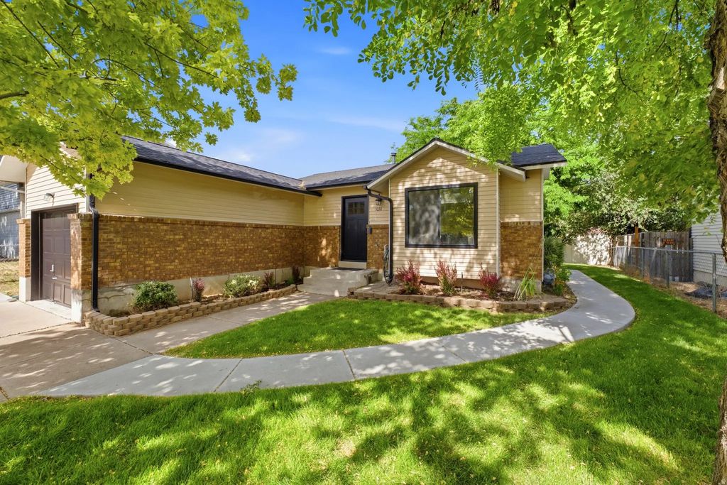 1030 N 250 W, Layton