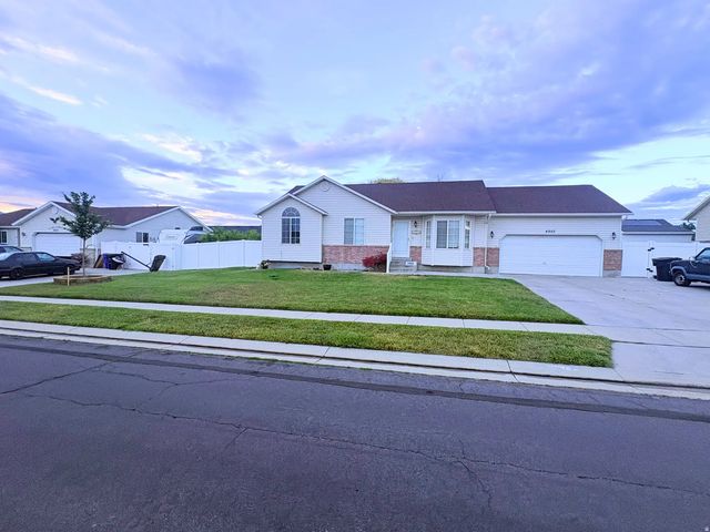 4955 W Thrush Dr, West Jordan
