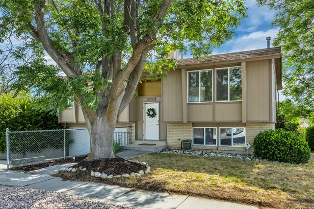 6007 S Sweet Basil N, Taylorsville