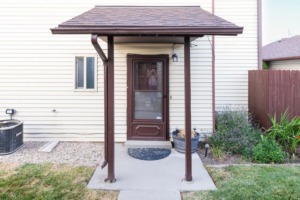 2000 W Stone Creek Dr, West Valley City