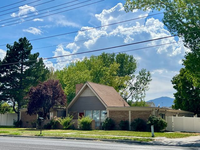 5934 S Cougar Ln W, Kearns