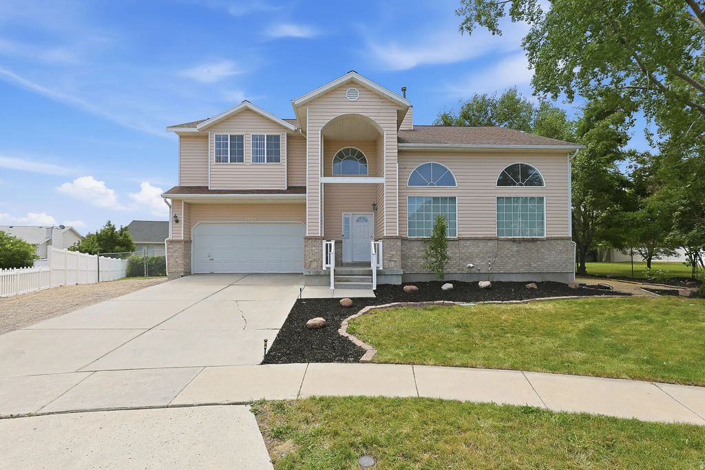8784 S Pebblecreek Rd, West Jordan