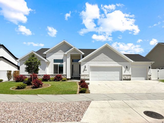 620 E Riverside Way, South Weber