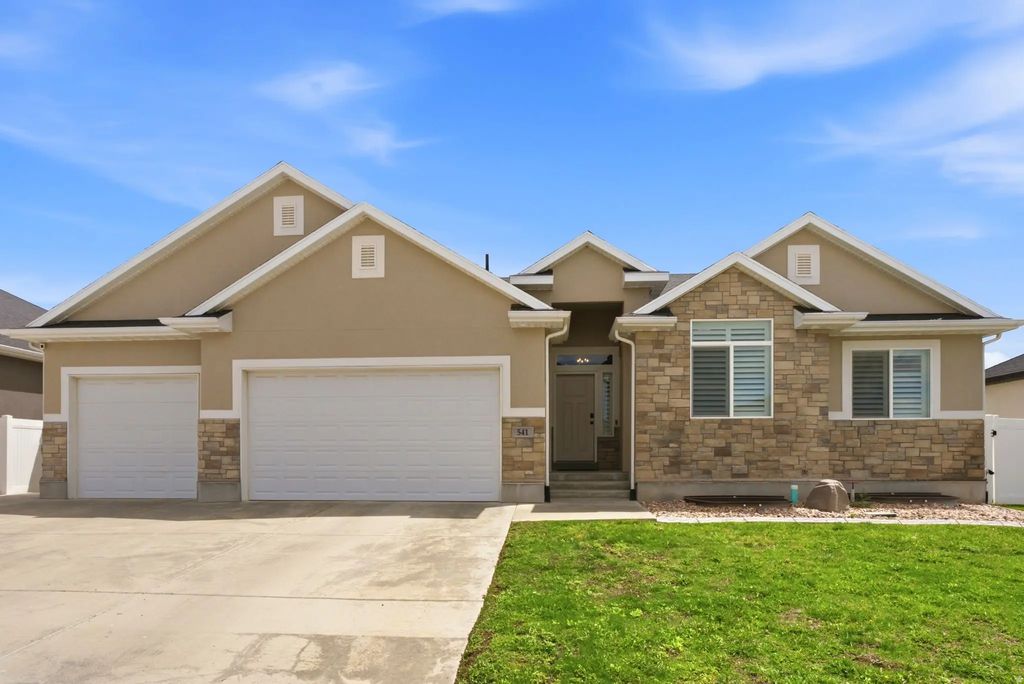 541 W 1960 N, Tooele
