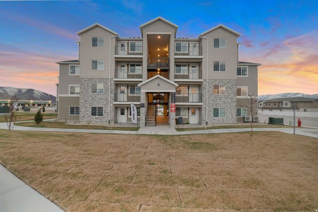 2172 S Sawmill Blvd K-3303, Heber City