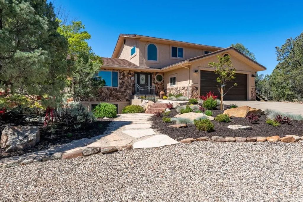 1402 W Winter Quarters Trl, Dammeron Valley