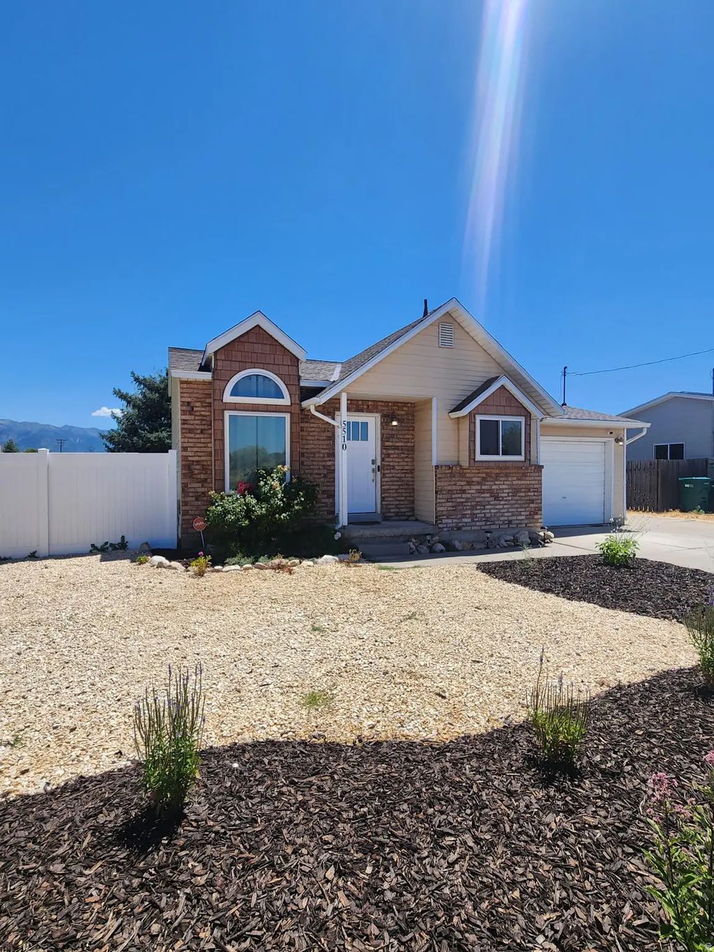 5510 S 4300 W, Hooper