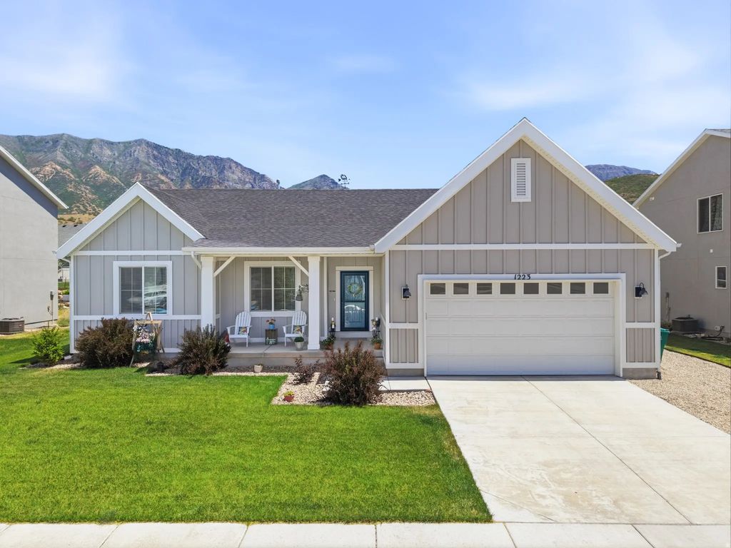 1223 S Red Cliff Dr, Santaquin