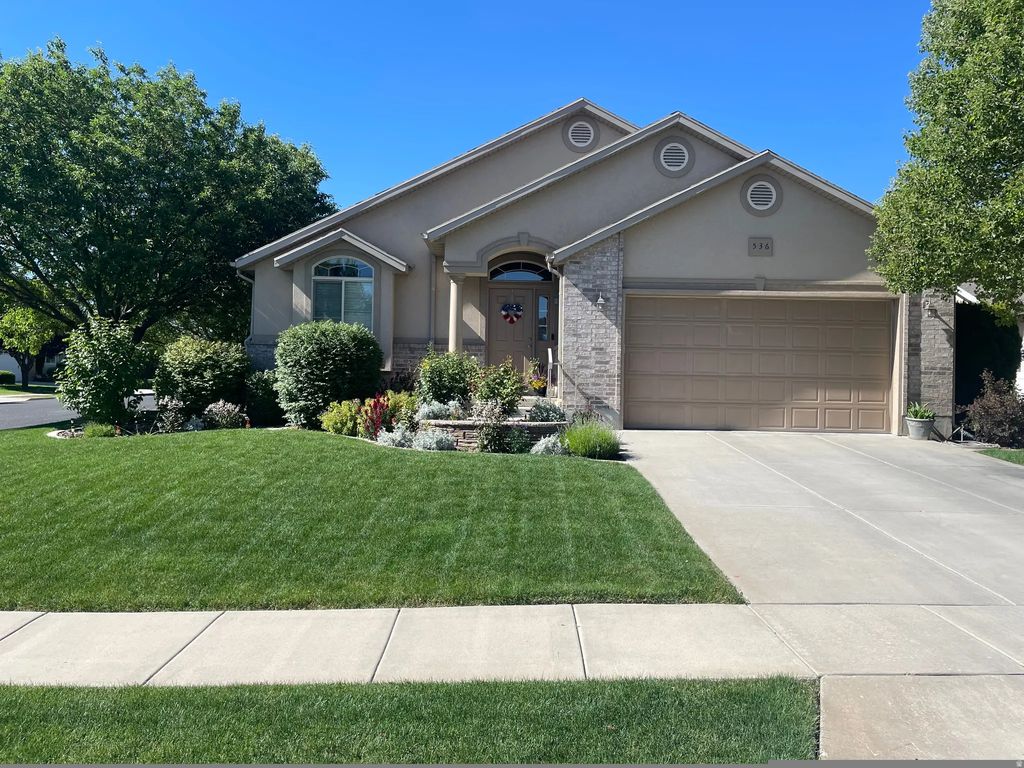 536 E 2200 N, North Ogden