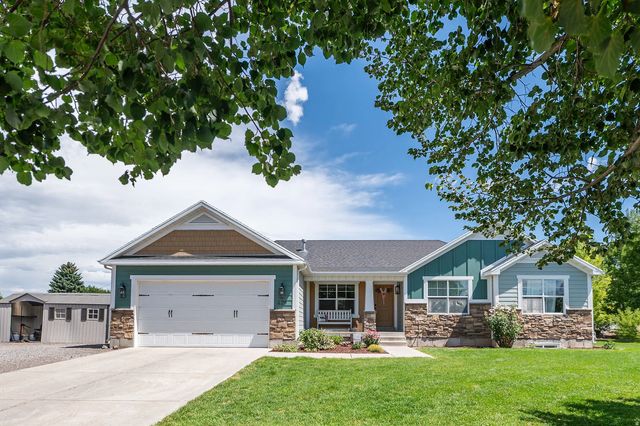 429 E 360 S, Hyrum