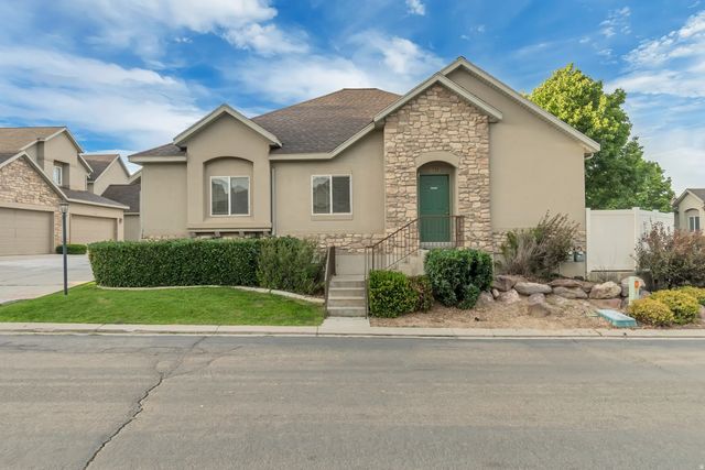 1538 W Wyngate Park Dr, South Jordan