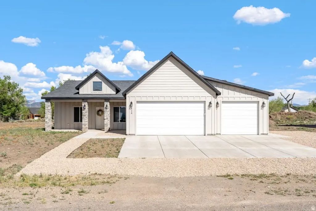 648 N Kaycie Ln, Panguitch