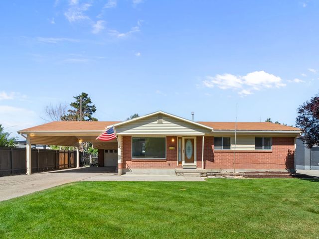 6566 S 2425 E, Cottonwood Heights