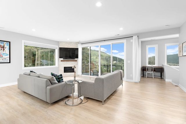 329 Matterhorn Dr, Park City
