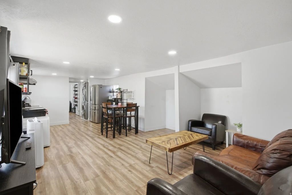 255 N 1600 W, Provo