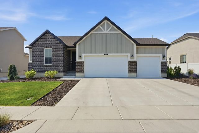 8139 W Joe Dr, Magna