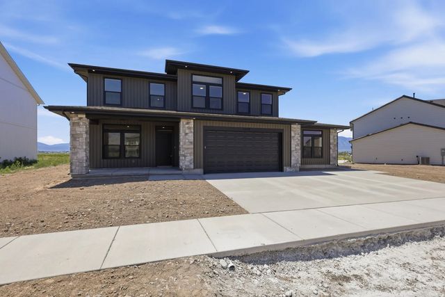 1008 W 3410 S, Nibley