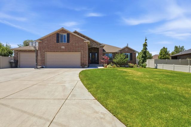 1477 N 1575 W, Clinton