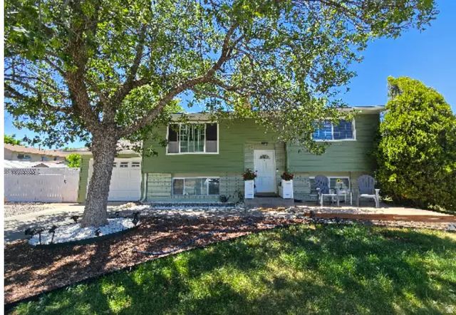 4432 S Woodgrove Dr, West Valley City