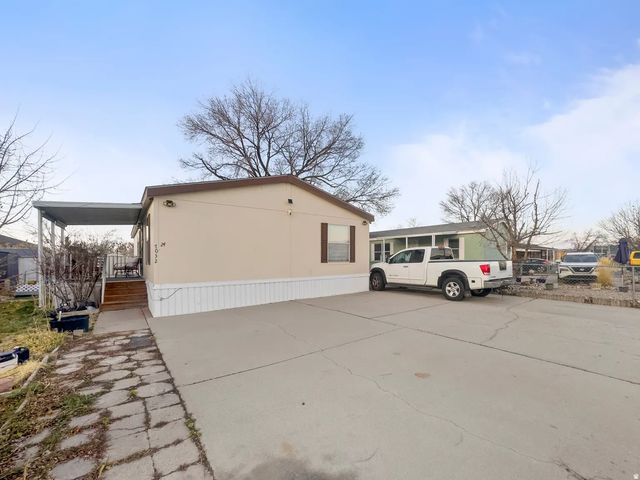 7032 W Apaloosa Dr N 24, West Valley City