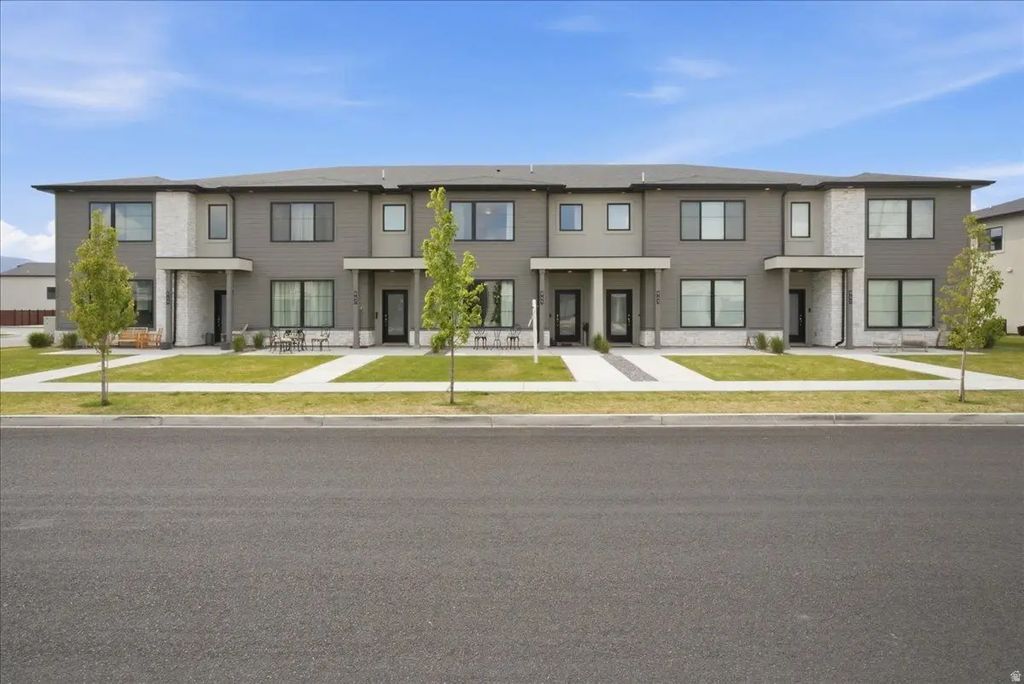 945 S 950 W, American Fork