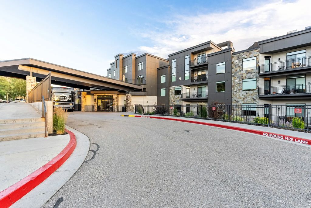 909 W Peace Tree Trl 513, Kamas