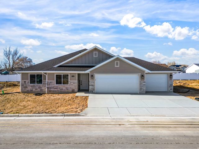 339 N 3250 W 12, West Point