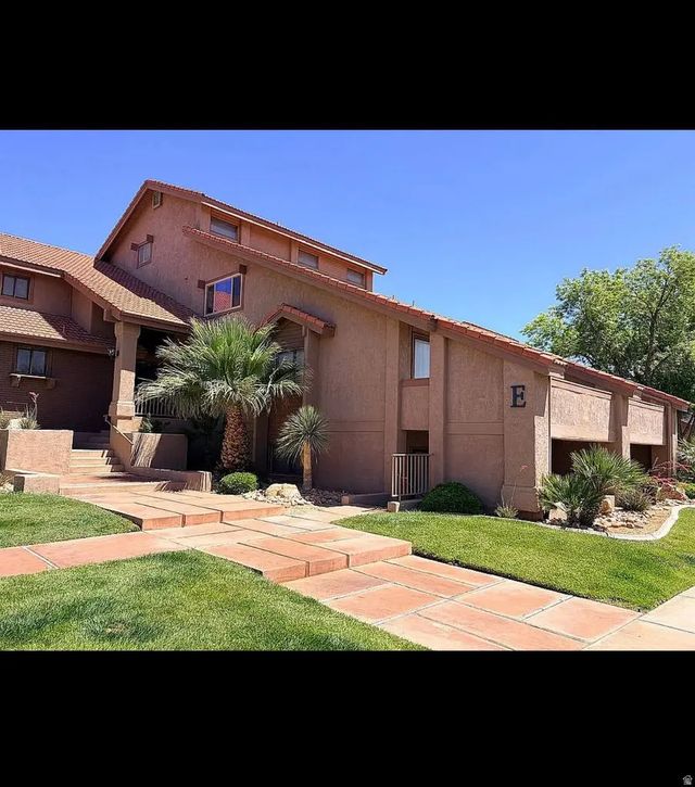 860 S Village Rd E11, St. George