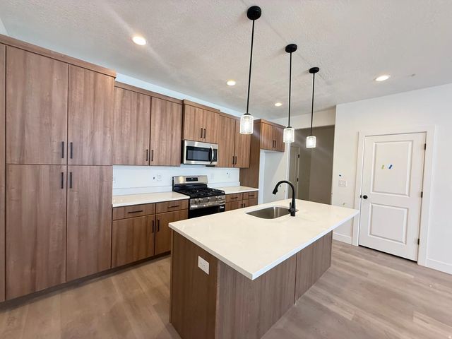 6960 W Hidden Hills Way 311, West Jordan