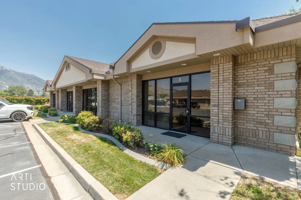 555 E 5300 S 8, South Ogden