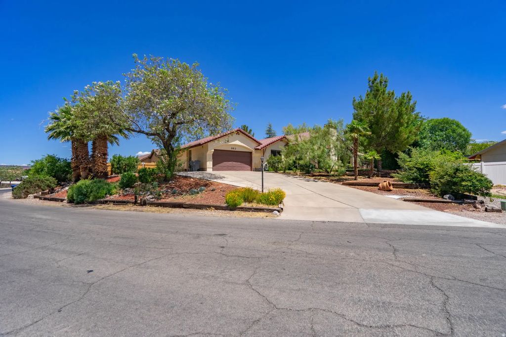 883 E Mckinley Way, St. George