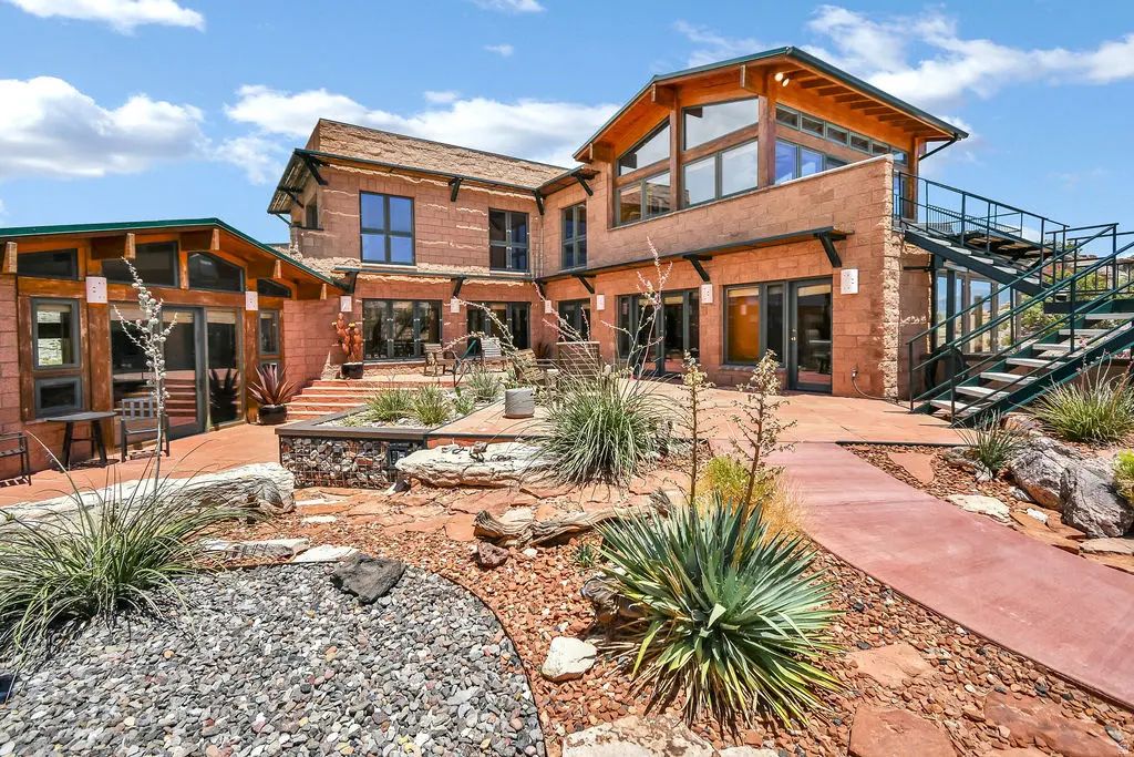 3995 S Desert Grave Rd, Torrey