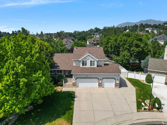 11128 S Barrett Park Cir E, Sandy