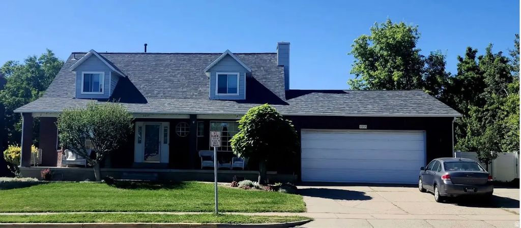 2255 E Sunset Dr, Layton