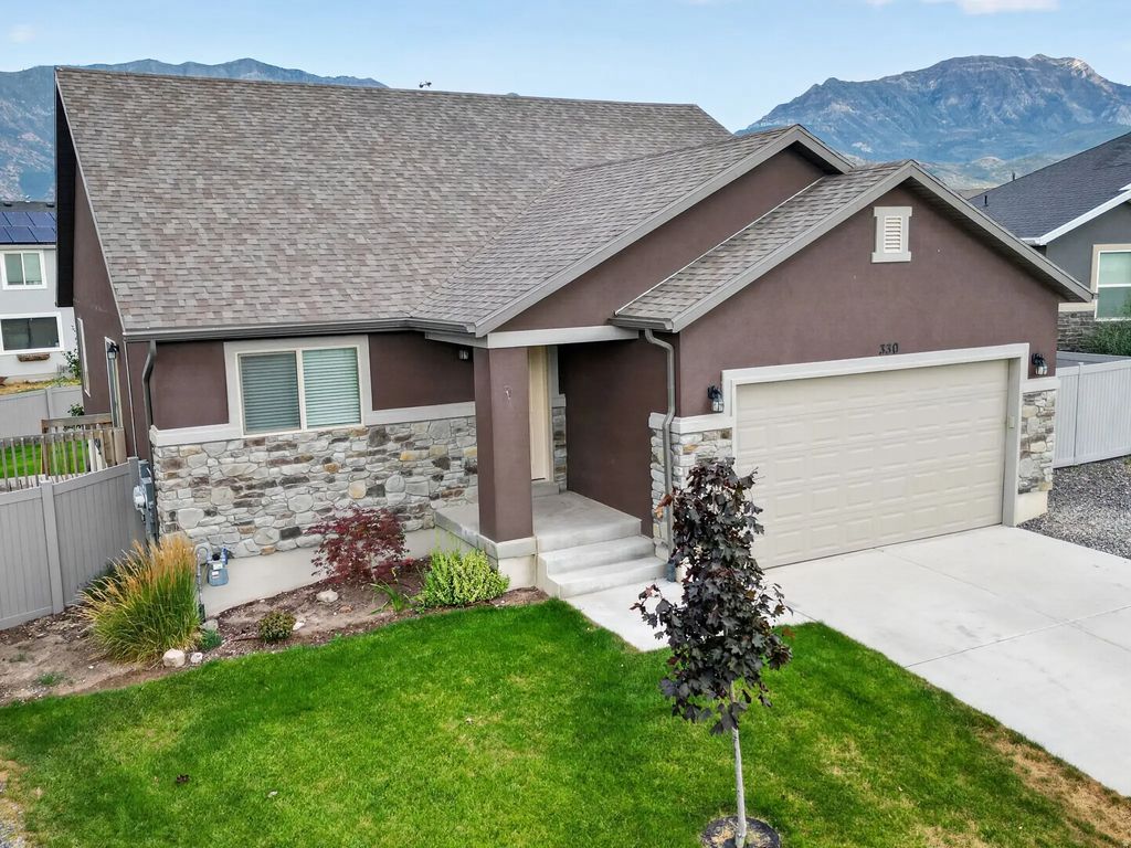 330 Granite Dr, Santaquin