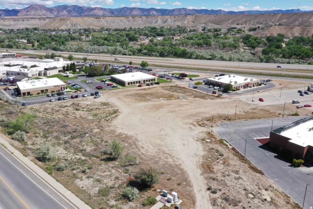 205 N Hospital Dr, Price