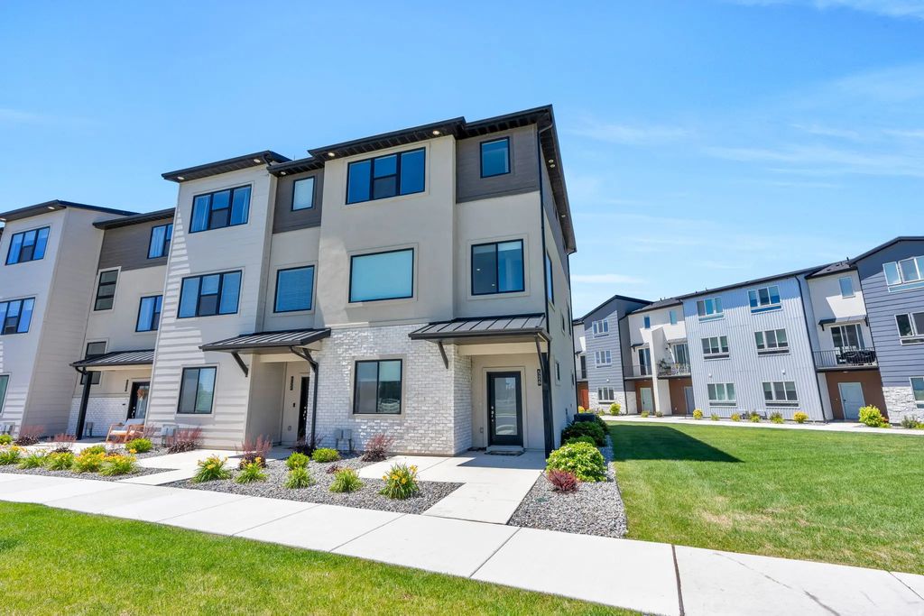 526 S 900 W, American Fork