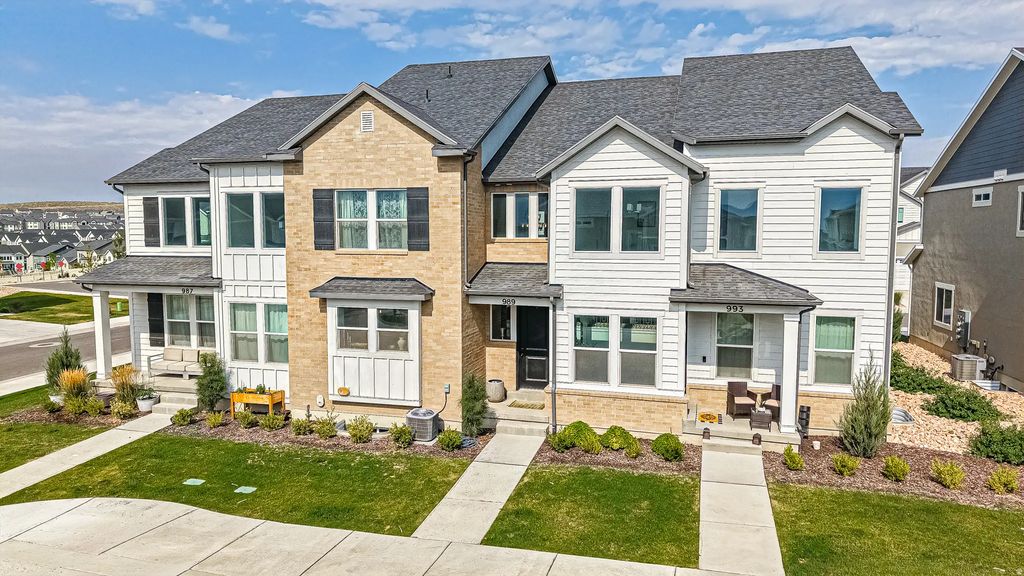 989 N Wayne Dr, Saratoga Springs