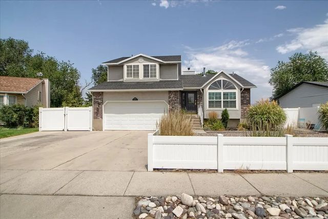 4821 S Bitter Root Dr, Taylorsville