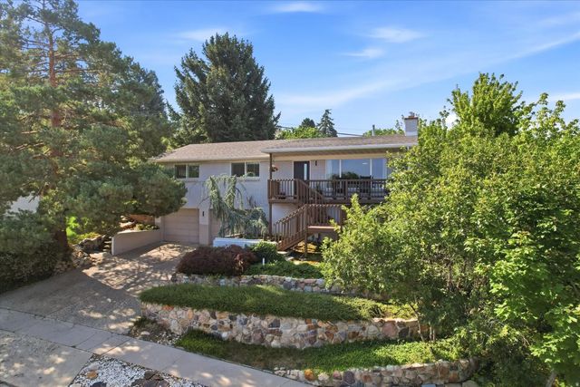 2336 Cavalier Dr, Cottonwood Heights