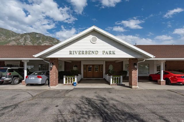 1190 N Spring Creek Pl, Springville
