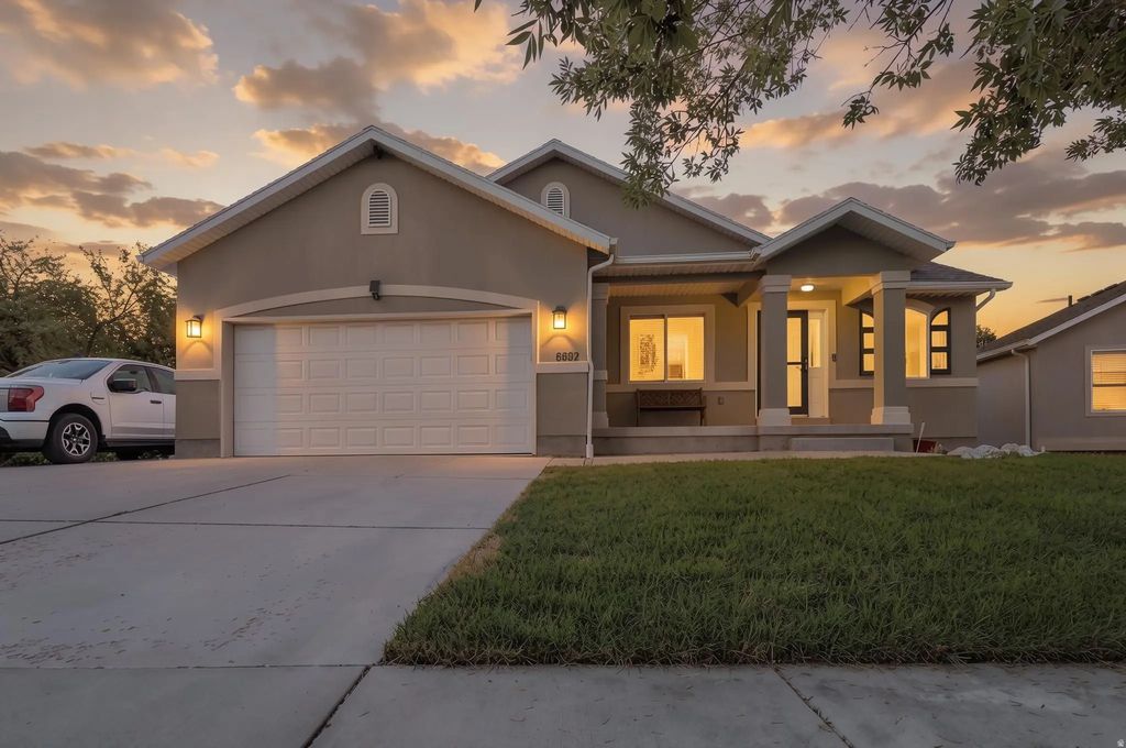 6992 W Hunter Valley Dr S, West Valley City