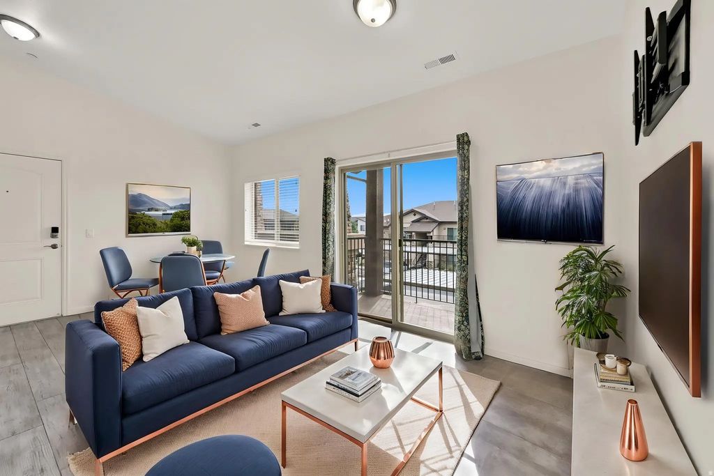 12215 S 670 E 203, Draper