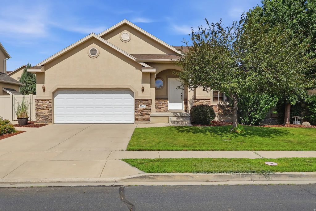 2262 N 2450 W, Lehi